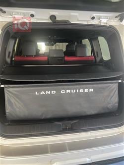 تۆیۆتا لاند کروزەر